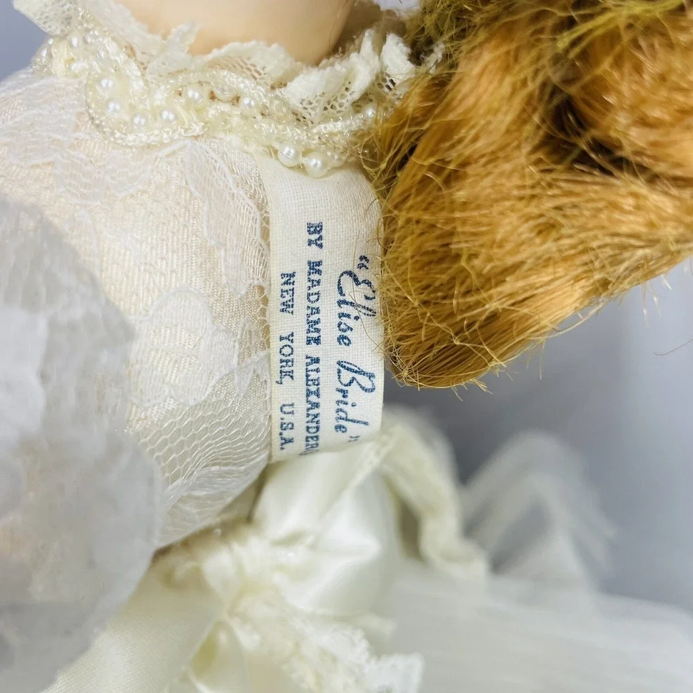 Vintage Madame‎ Alexander Bride Doll Elise #1685 White Dress Auburn Hair 17